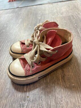 Toddler girl converse
